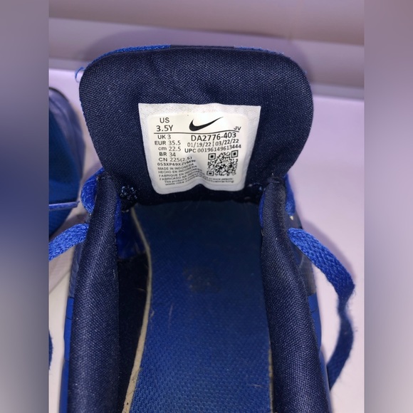 Gently used Boys 3.5 Nike StarRunners - Picture 5 of 5